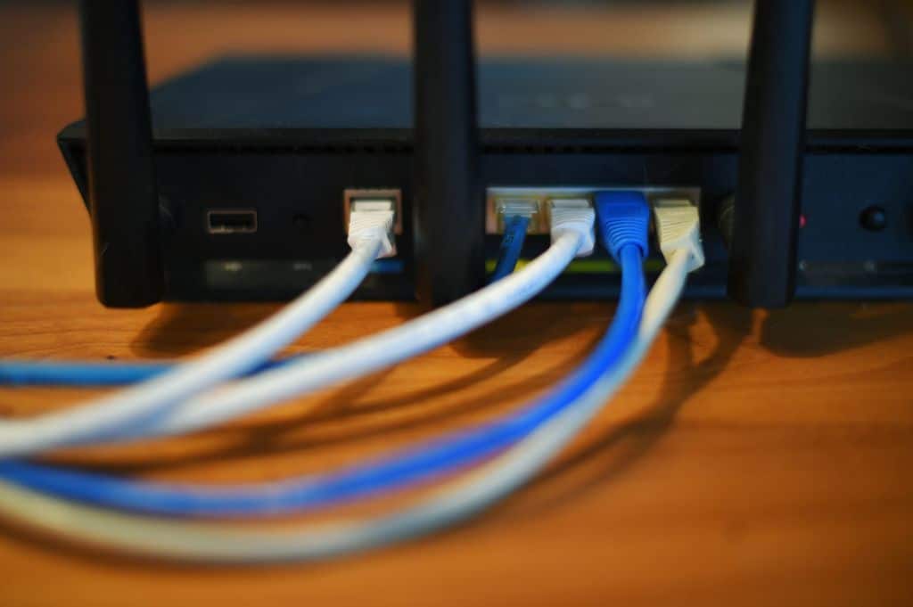 older-Broadband-internet-wire